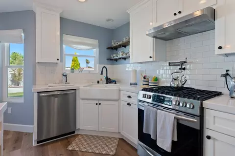 Kitchen - 911 Saint Ann Dr, Paso Robles, CA 93446 photo 2 of 3
