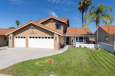 Exterior - 911 Saint Ann Dr, Paso Robles, CA 93446 photo 1 of 8