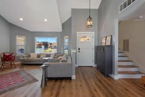 Entry Way - 911 Saint Ann Dr, Paso Robles, CA 93446 photo 1 of 2