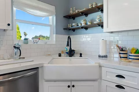 Kitchen - 911 Saint Ann Dr, Paso Robles, CA 93446 photo 3 of 3