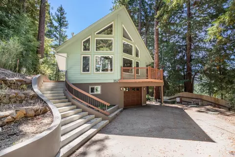 352 Manzanita Ave, Boulder Creek, CA 95006