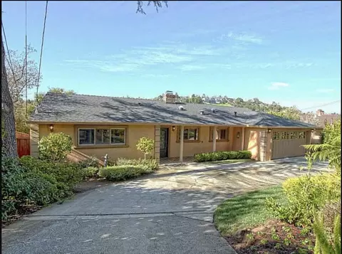772 Knoll Dr, San Carlos, CA 94070