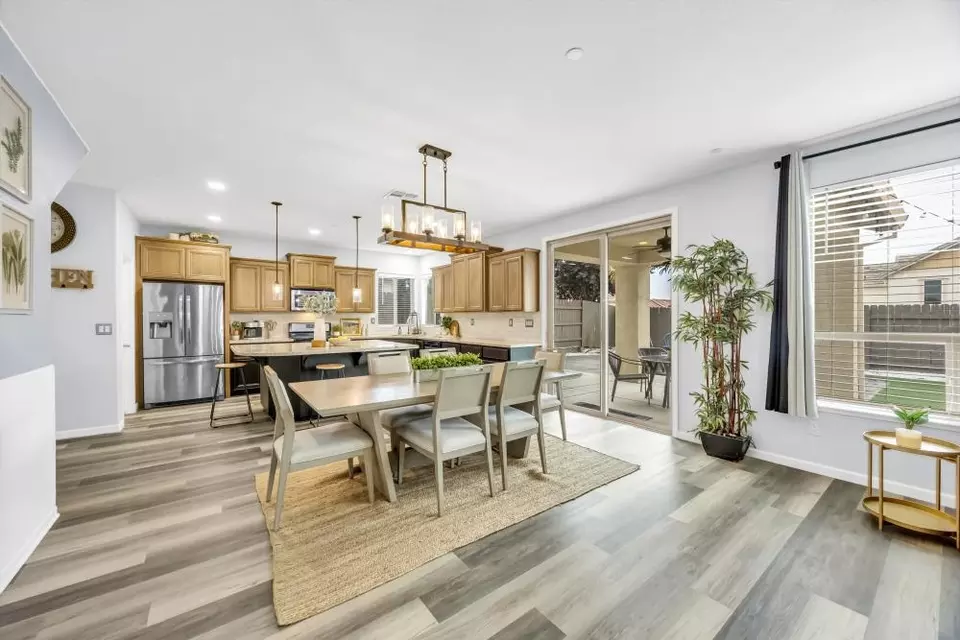 Dining - 804 Berry Creek Dr, Rocklin, CA 95765 photo 1 of 2
