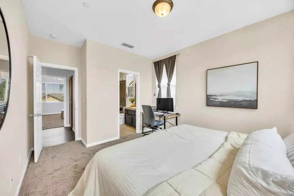 Bedroom - 804 Berry Creek Dr, Rocklin, CA 95765 photo 4 of 10
