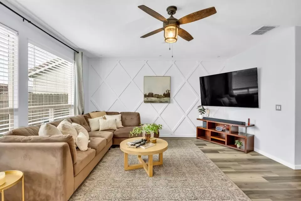 Living - 804 Berry Creek Dr, Rocklin, CA 95765 photo 1 of 3