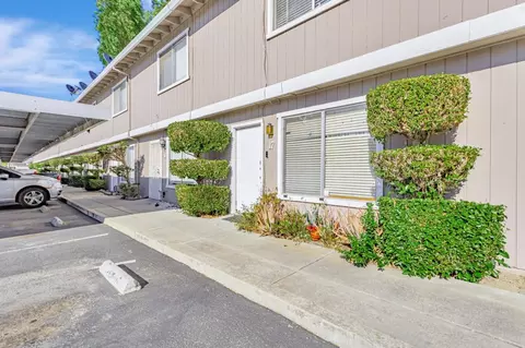 805 S St 17, Hollister, CA 95023