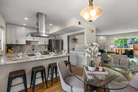 125 Connemara Way 3, Sunnyvale, CA 94087