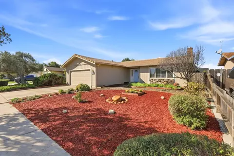 1223 La Canada Way, Salinas, CA 93901