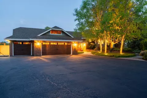 9900 Walter Welsher Ct, Gilroy, CA 95020