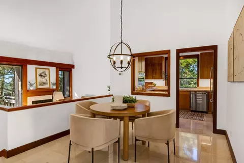 24520 Outlook Dr 16, Carmel, CA 93923