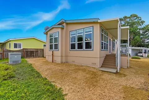 84 Creekside 84, Half Moon Bay, CA 94019