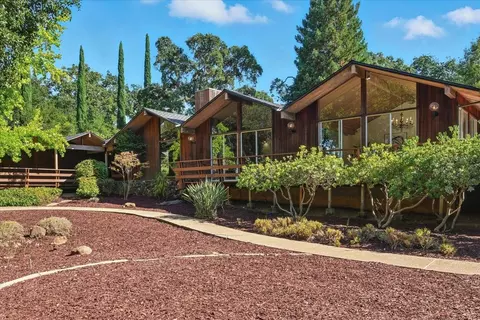 14582 Horseshoe Dr, Saratoga, CA 95070