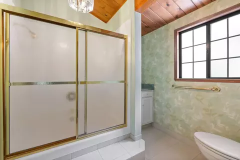 Bath - 7415 Hihn Rd, Ben Lomond, CA 95005 photo 3 of 3