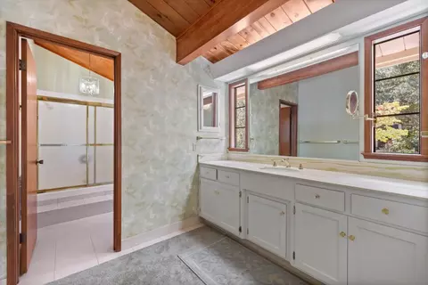 Bath - 7415 Hihn Rd, Ben Lomond, CA 95005 photo 2 of 3