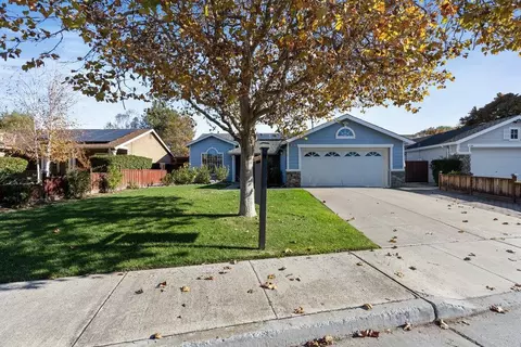 1931 Evelyns, Hollister, CA 95023