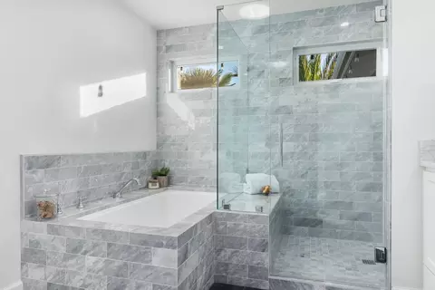 Bath - 124 Lagunitas Ct, Aptos, CA 95003 photo 4 of 13
