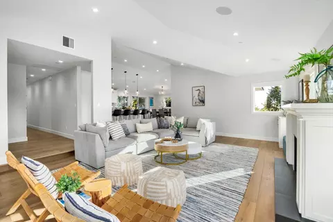 Living - 124 Lagunitas Ct, Aptos, CA 95003 photo 1 of 4