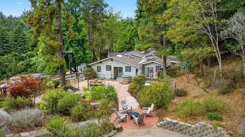 530 Flume Rd, Aptos, CA 95003