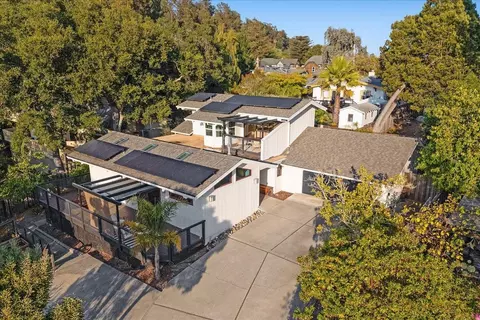 133 Goss Ave, Santa Cruz, CA 95065