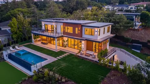 1221 Kenilworth Rd, Hillsborough, CA 94010