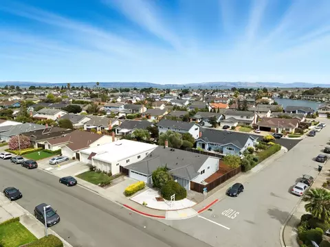 1100 Bounty Dr, Foster City, CA 94404