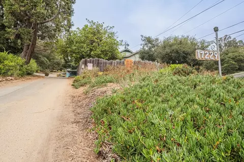 17229 Mcguffie Rd, Prunedale, CA 93907