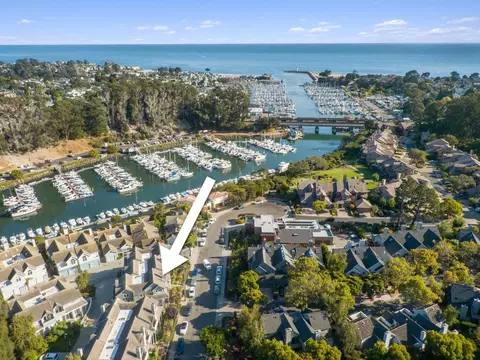 152 Frederick St, Santa Cruz, CA 95062