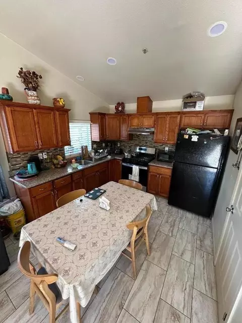 948 Rider Ave, Salinas, CA 93905 photo 2