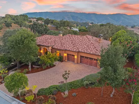 2302 Hoya Ln, Gilroy, CA 95020