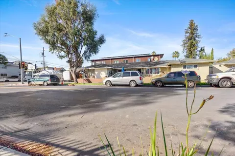 896 S Almaden Ave, San Jose, CA 95110