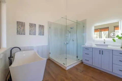 Bath - 9020 Hidden Canyon Rd, Salinas, CA 93907 photo 7 of 12