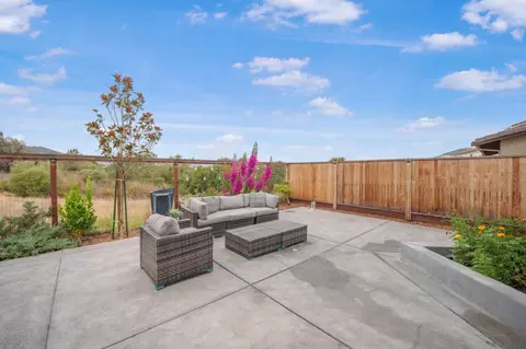 Exterior - 7101 Hakkan Dr, Gilroy, CA 95020 photo 5 of 12