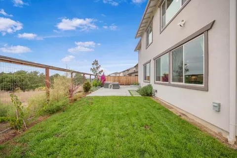 Exterior - 7101 Hakkan Dr, Gilroy, CA 95020 photo 6 of 12