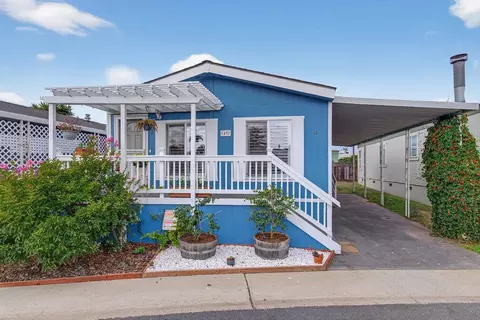 1040 38th Ave 49, Santa Cruz, CA 95062