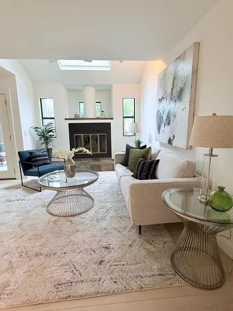 421 Sierra Vista Ave 9, Mountain View, CA 94043
