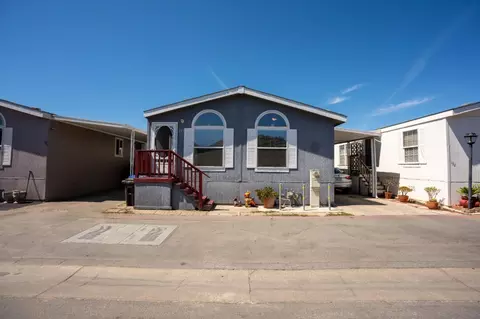 20 Russell Rd 133, Salinas, CA 93906