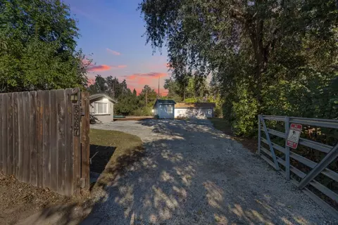 5367 Rosswood Ln, Redding, CA 96001 photo 4