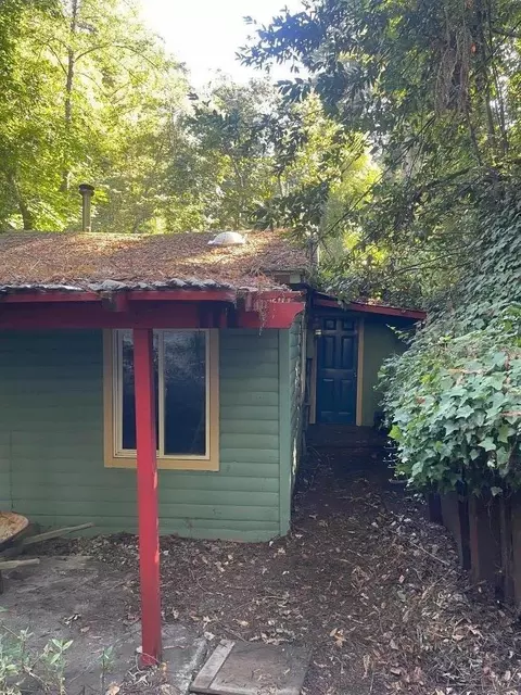 10664 E Zayante Rd, Felton, CA 95018