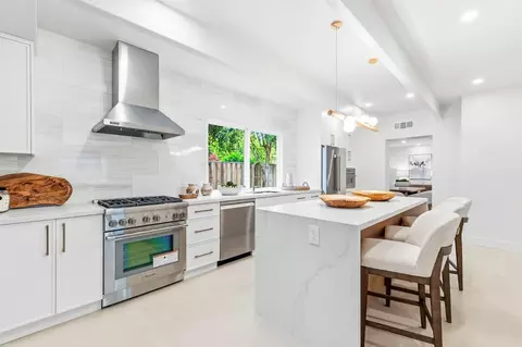 2331 Carmel Dr, Palo Alto, CA 94303