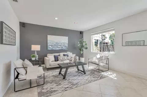 1048 Stillspring Dr, Vacaville, CA 95687