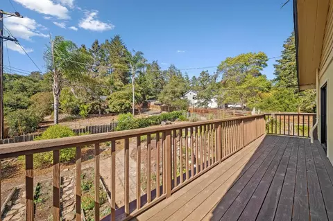 Exterior - 175 Merry Ln, Aptos, CA 95003 photo 5 of 19