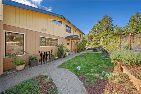 Exterior - 175 Merry Ln, Aptos, CA 95003 photo 4 of 19
