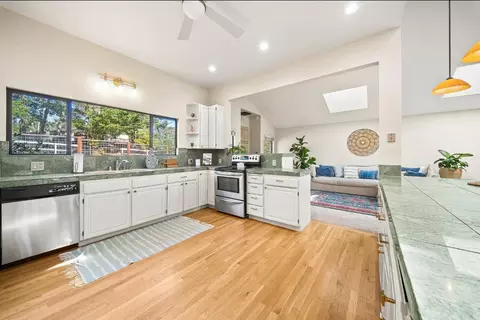 Kitchen - 175 Merry Ln, Aptos, CA 95003 photo 4 of 6