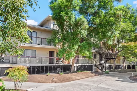 461 Northlake Dr 22, San Jose, CA 95117