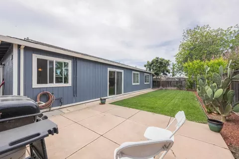 Exterior - 8340 Forest St, Gilroy, CA 95020 photo 5 of 7