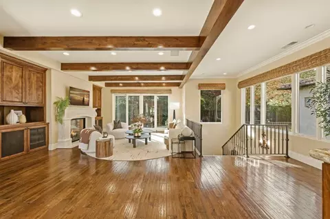 Living - 484 Cherry Ave, Los Altos, CA 94022 photo 3 of 6