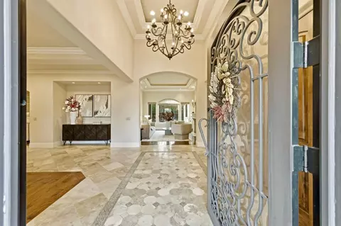 Entry Way - 484 Cherry Ave, Los Altos, CA 94022 photo 1 of 3