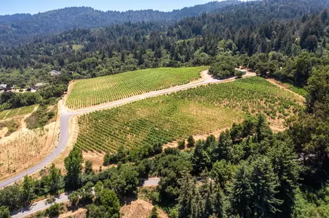 18650 Black Rd, Los Gatos, CA 95033