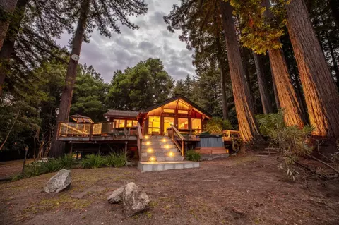 4600 Trout Gulch Rd, Aptos, CA 95003