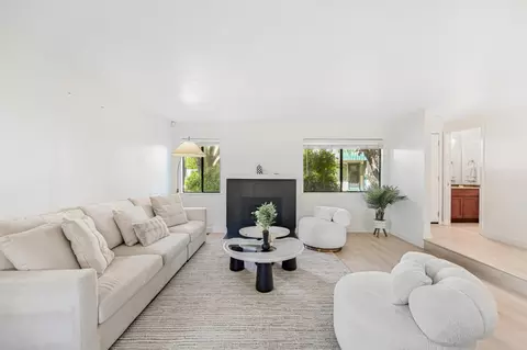 154 Granada Dr, Mountain View, CA 94043 photo 9